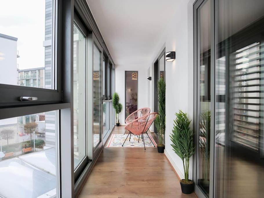 דירות לונדון Stylish Urban Sanctuary With Parking מראה חיצוני תמונה