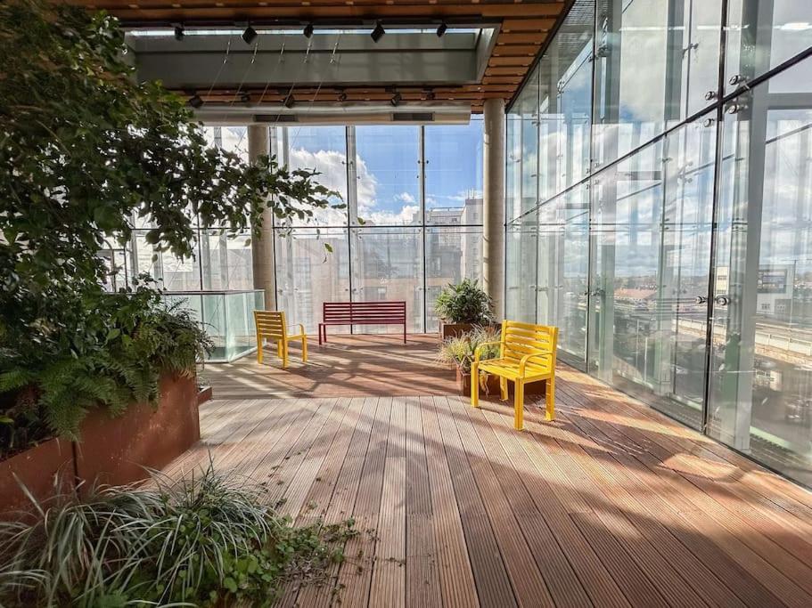 דירות לונדון Stylish Urban Sanctuary With Parking מראה חיצוני תמונה